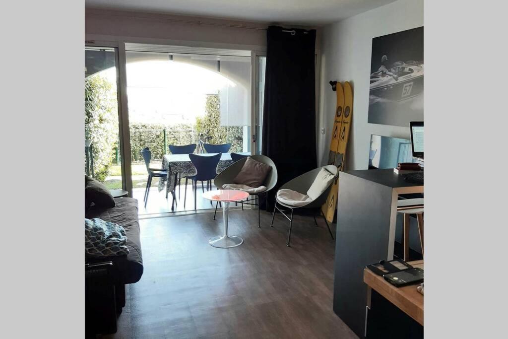 Magnifique Rez De Jardin & Piscine & Bord De Mer Appartement Six-Fours-les-Plages Buitenkant foto