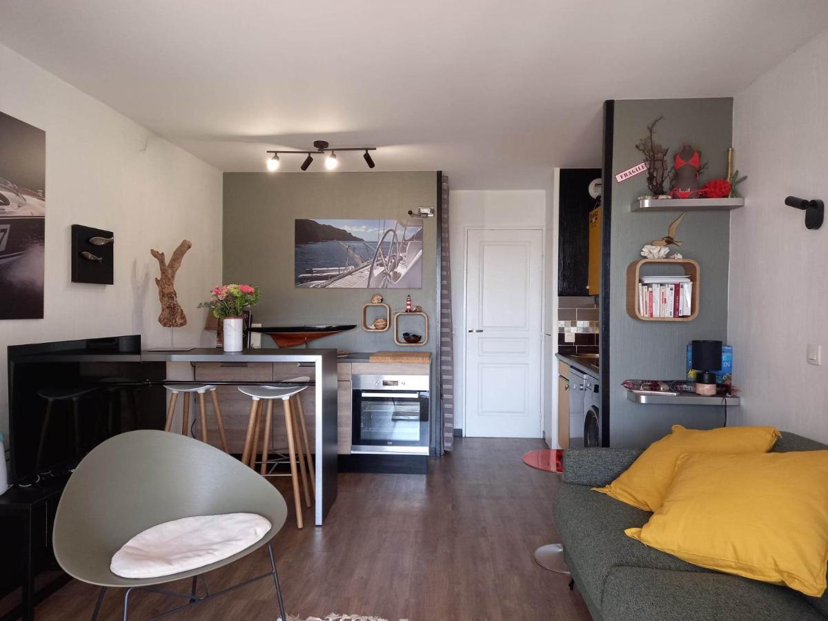 Magnifique Rez De Jardin & Piscine & Bord De Mer Appartement Six-Fours-les-Plages Buitenkant foto